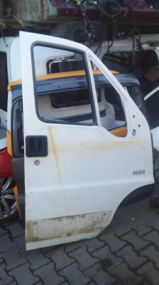 renault master sağ ön kapı