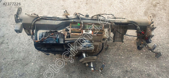 OPEL VECTRA C GÖĞÜS DEMİRİ 2003 - 2008 ÇIKMA YEDEK PARÇA