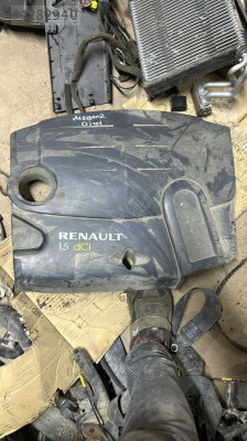 RENAULT MEGANE 2  ÇIKMA ORJİNAL HATASIZ MOTOR ÜST KAPAGI