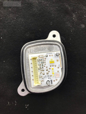 OPEL CORSA F SAĞ SOL FAR LED BEYNİ ORJİNAL ÇIKMA