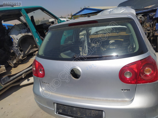 ÇIKMA VW GOLF 5 BAGAJ KAPAĞI 2212