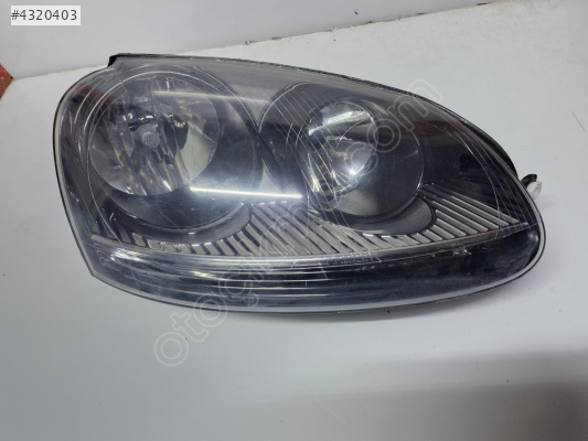 VOLKSWAGEN GOLF 5 SAĞ ÖN FAR SİYAH ÇIKMA