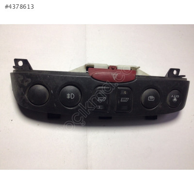 Fiat Punto Dörtlü Flaşör Düğmesi