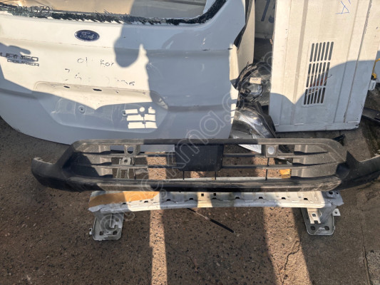 Courier ön tampon alt spoyler