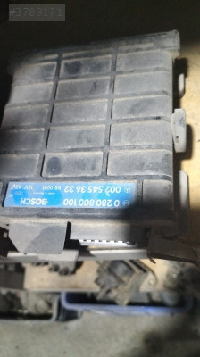 0280800100 Mercedes 190 motor beyni