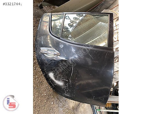2007 - 2014 Mitsubishi L200 Sağ Arka Dolu Kapı Çıkma Parça