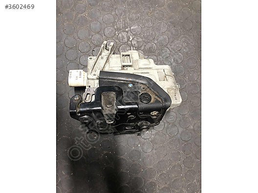 VW PASSAT B6 B7 ARKA KAPI KİLİDİ