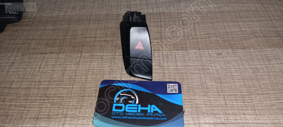 AUDİ A4 DÖRTLÜ İKAZ DÜĞMESİ 8K1 941 509 F