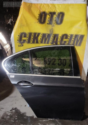 F10 BMW 5 Serisi Sağ Arka Kapı - Hatasız ve Dolu