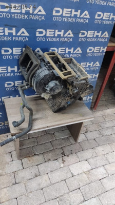 VOLVO V40 KALORİFER KUTUSU AMFH-18K418