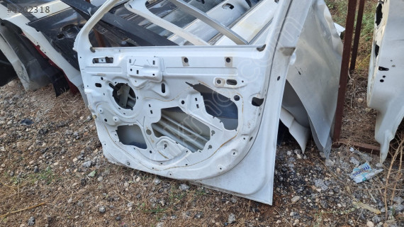 Peugot 508  model 2013 sag on kapi