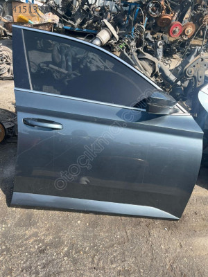 SKODA SUPERB SAĞ ÖN KAPI OTO FEDAİ