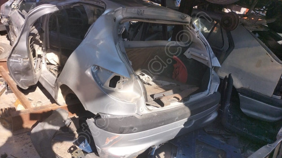 Peugeot 206 kesme arka panel