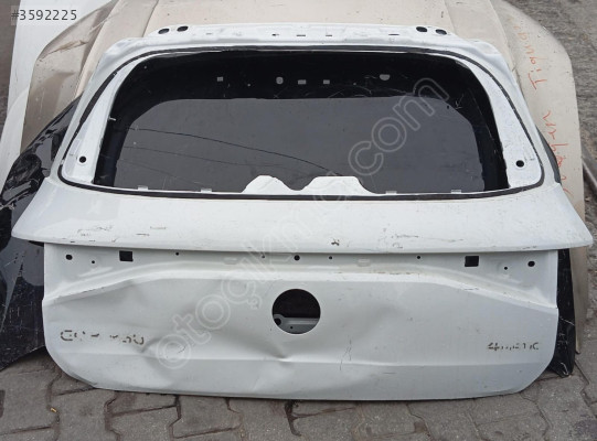 MERCEDES EQB 350 ORJİNAL ÇIKMA BAGAJ KAPAGI