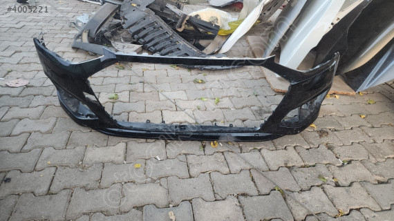Audi A4 ön tampon çıkma orjinal