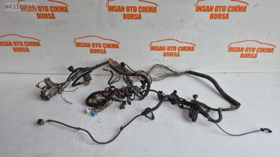 Golf 4 motor tesisatı Fan rölesi