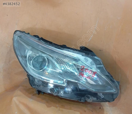 peugeot 2008 mercekli sağ far