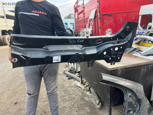 Pevgeout 5008 çıkma arka panel sacı