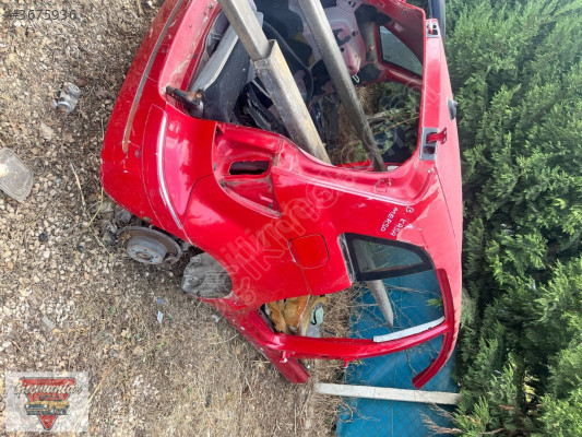 MERCEDES BL KASA SAĞ ARKA ÇAMURLUK