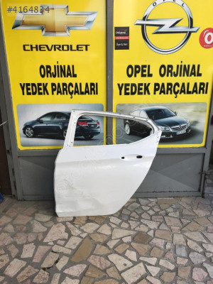 opel astra k sol arka kapı beyaz renk