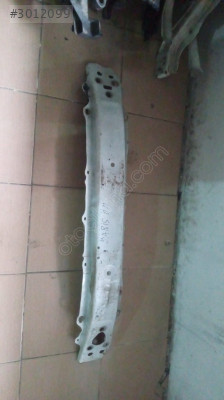 TOYOTA YARİS ÖN TAMPON DEMİRİ KAYHANLAR OTO ÇIKMA
