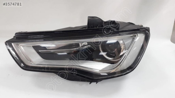 Audi A3 Modeli İçin Çıkma Sol Far Parçası