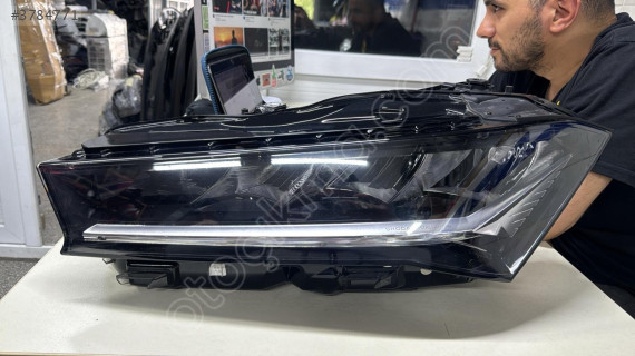2025 SKODA SUPER B SAĞ SOL FAR ORJİNAL ÇIKMA