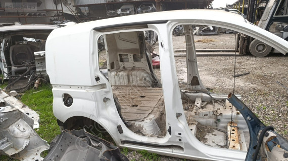 CİTROEN NEMO SAĞ ARKA ÇAMURLUK ÇIKMA ORJİNAL