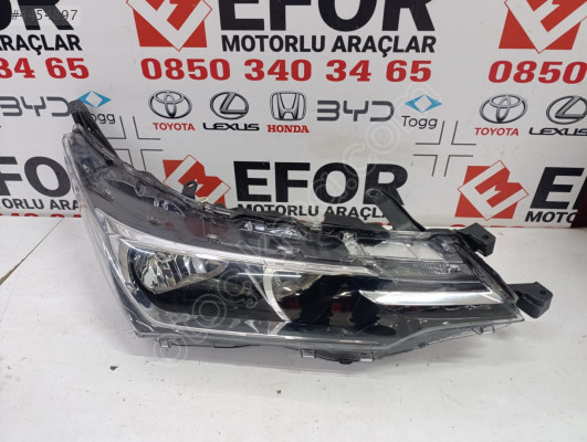 TOYOTA COROLLA SAĞ FAR ÇIKMA ORİJİNAL PARÇA