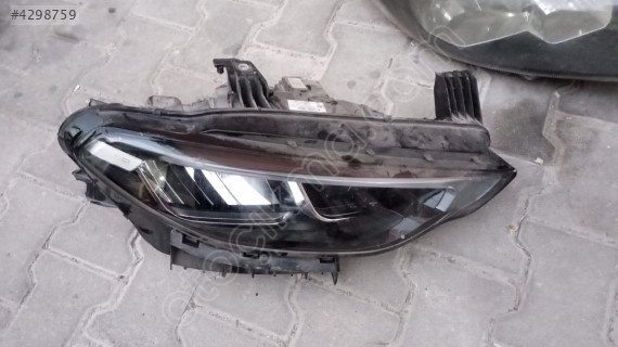 FİAT EGEA ORJİNAL ÇIKMA SAĞ FAR