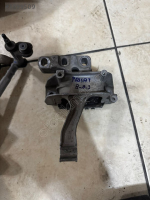 VOLKSWAGEN  PASSAT B8.5 MOTOR KULAĞI  EYLÜL OTOMOTIV