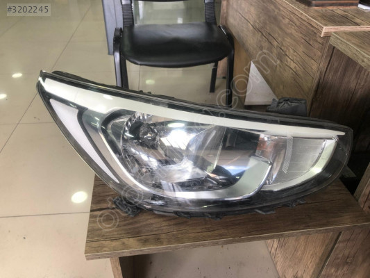HYUNDAİ ACCENT BLUE BEYAZ KAŞ SAĞ FAR