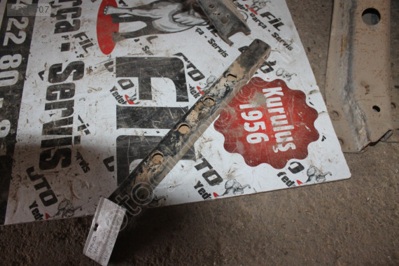 TOYOTA HİLUX ÇİFT KABİN 1994 ALT ŞASE DEMİRİ