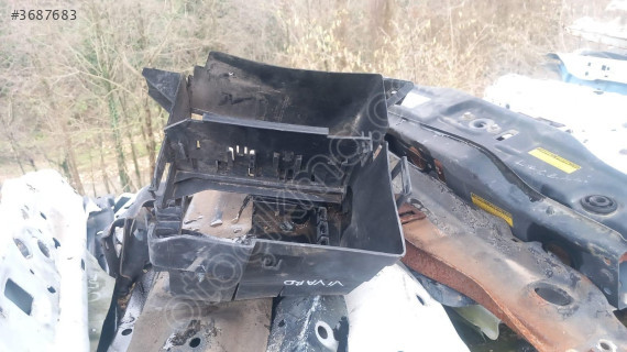 OPEL VİVARO SİGORTA TABLASININ KAPAĞI ALT.OTO ERKAN ÜNYE