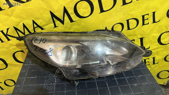 PEUGEOT 2008 SAĞ ÖN FAR