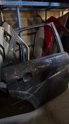 FORD FOCUS 2.5 SOL ARKA KAPI