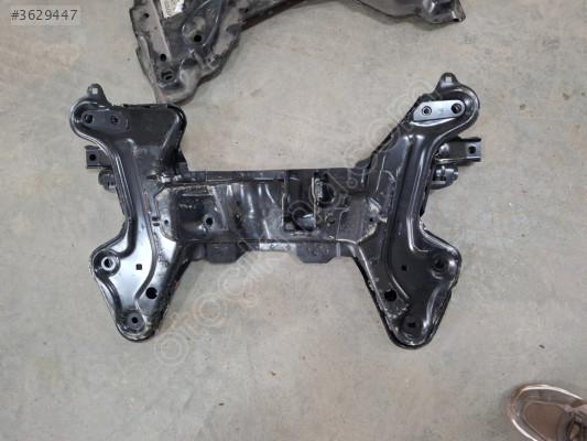 Peugeot 208 16 motor beşiği