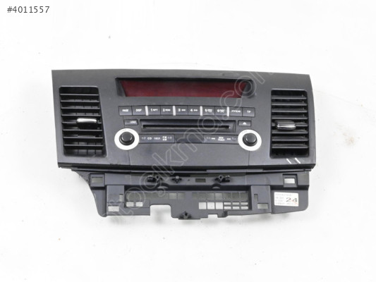 Mitsubishi Lancer 8 Radyo CD Çalar Orta Kalorifer Izgarası