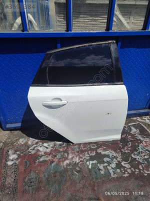 FORD FOCUS 3 SAG ARKA KAPI DOLU BOŞ