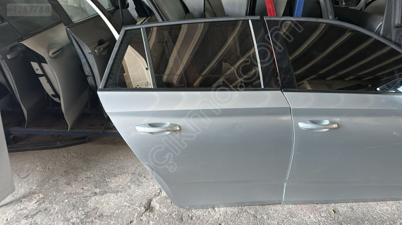 SKODA SCALA SAĞ ARKA KAPI DOLU HATASIZ BURSA MG