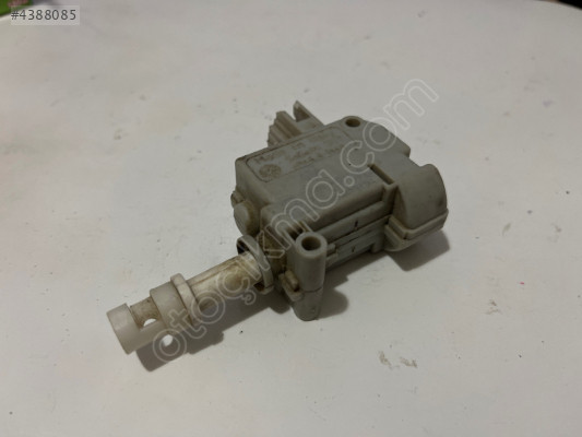 VOLKSWAGEN DEPO KAPAĞI KİLİT MOTORU