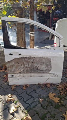 2019-25 FORD COURİER SAĞ ÖN KAPI ÇIKMA ORJİNAL