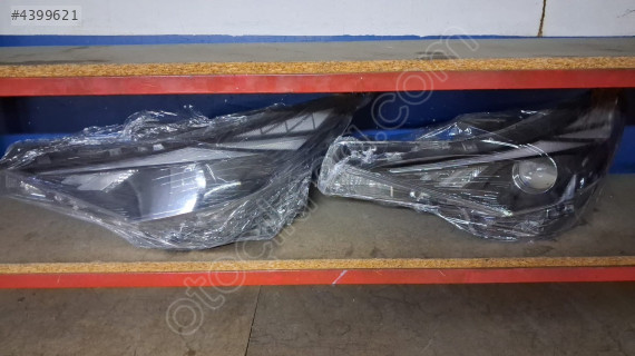 HYUNDAİ ELENTRA SOL ÖN FAR ORİJİNAL ÇIKMA 2020