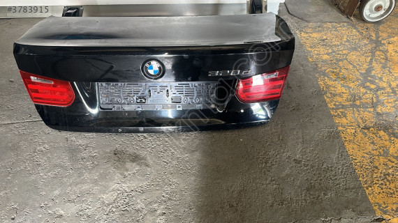 Bmw 3 Serisi F30 Modeli İçin Hatasız Bagaj Kapağı