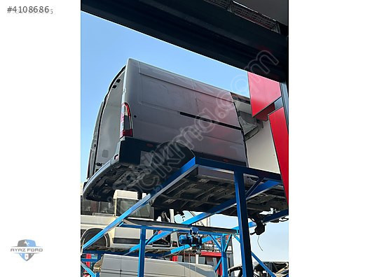 RENAULT MASTER 4 ÇIKMA SAĞ ARKA ÇAMURLUK