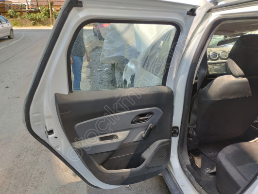 DACİA DUSTER SOL ARKA KAPI DÖŞEMESİ KOMPLE ORJ RENKAY OTO KOCAELİ