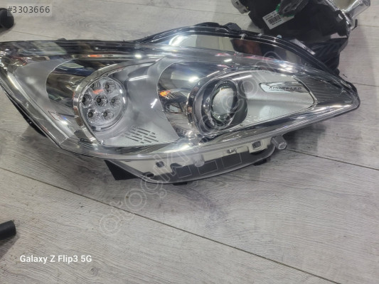 Peugeot 508 sağ ön far ledli
