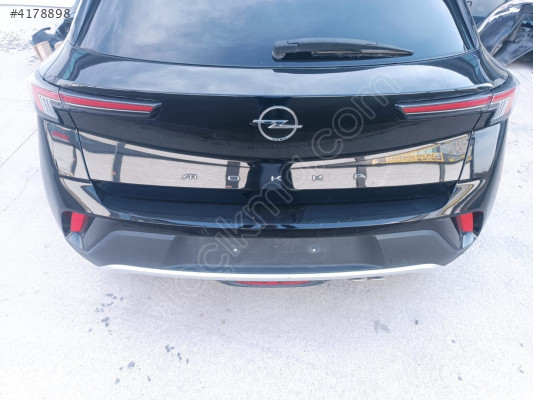 OPEL MOKKA B SAĞ İÇ STOP ORJ SÖKME 9833944580