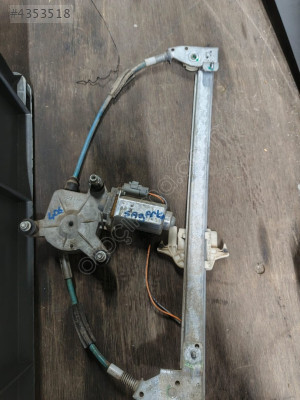 PEUGEOT 406  SAĞ ARKA CAM KRİKOSU