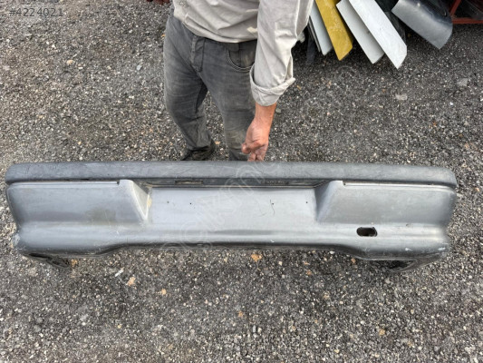 RENAULT 19 ARKA TAMPON ORJİNAL ÇIKMA 1.ÜRÜN